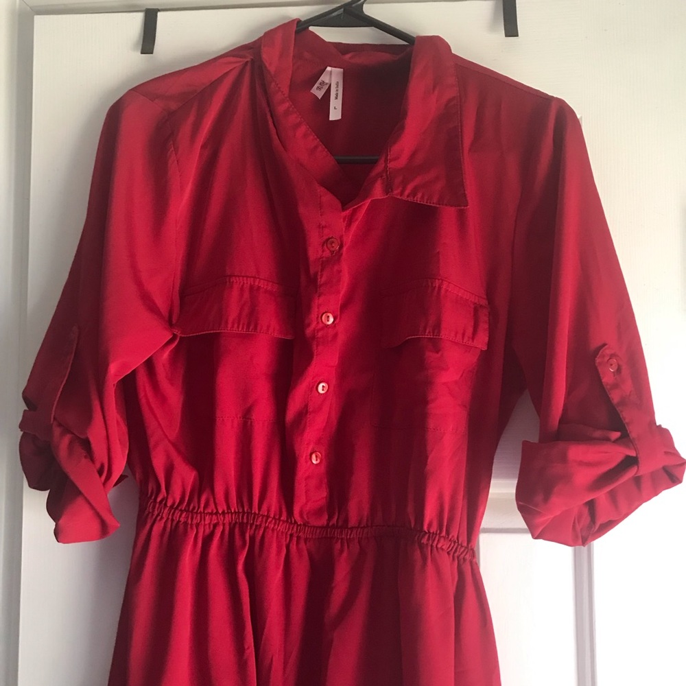 Red high low dress shirt size large